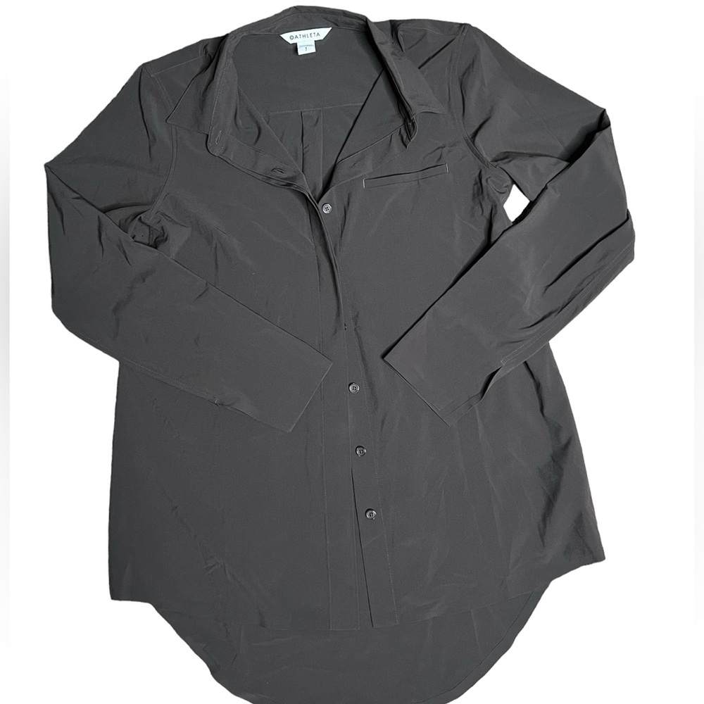 ATHLETA Urbanite button down Top